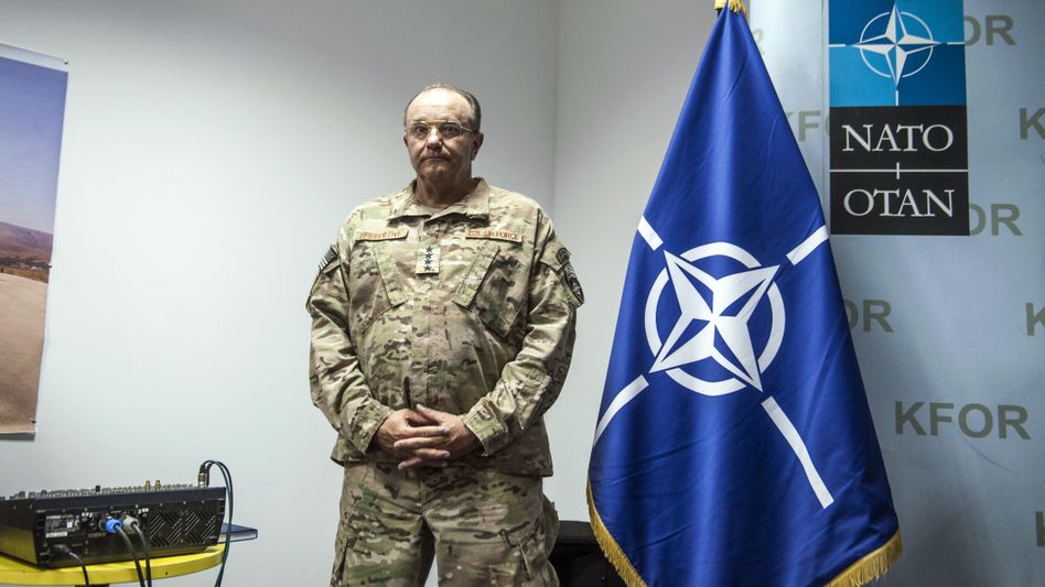 Former NATO Supreme Allied Comander Europe Philip Breedlove at a press conference in 2015