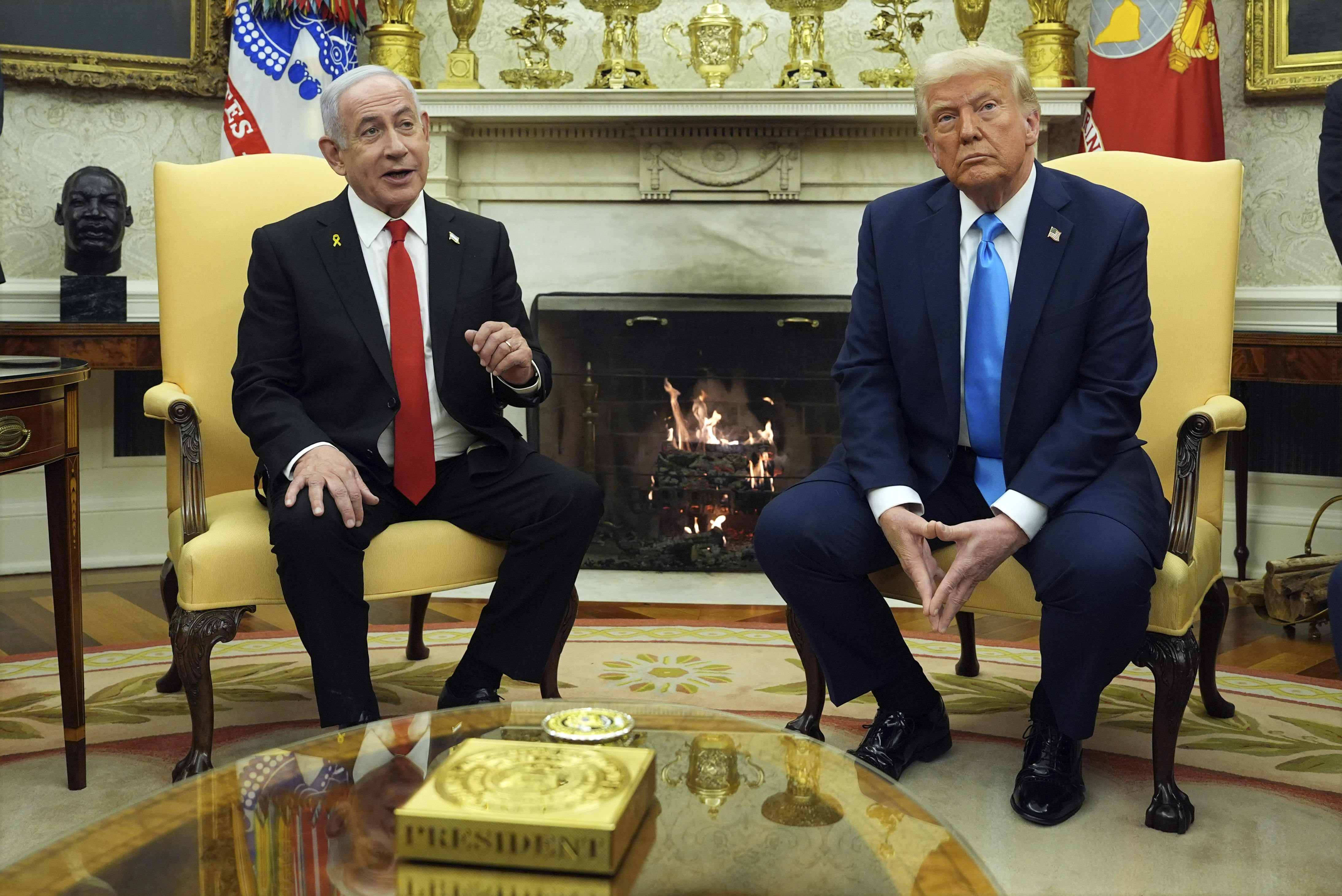 Donald Trump and Benjamin Netanyahu meeting in the Oval Office.